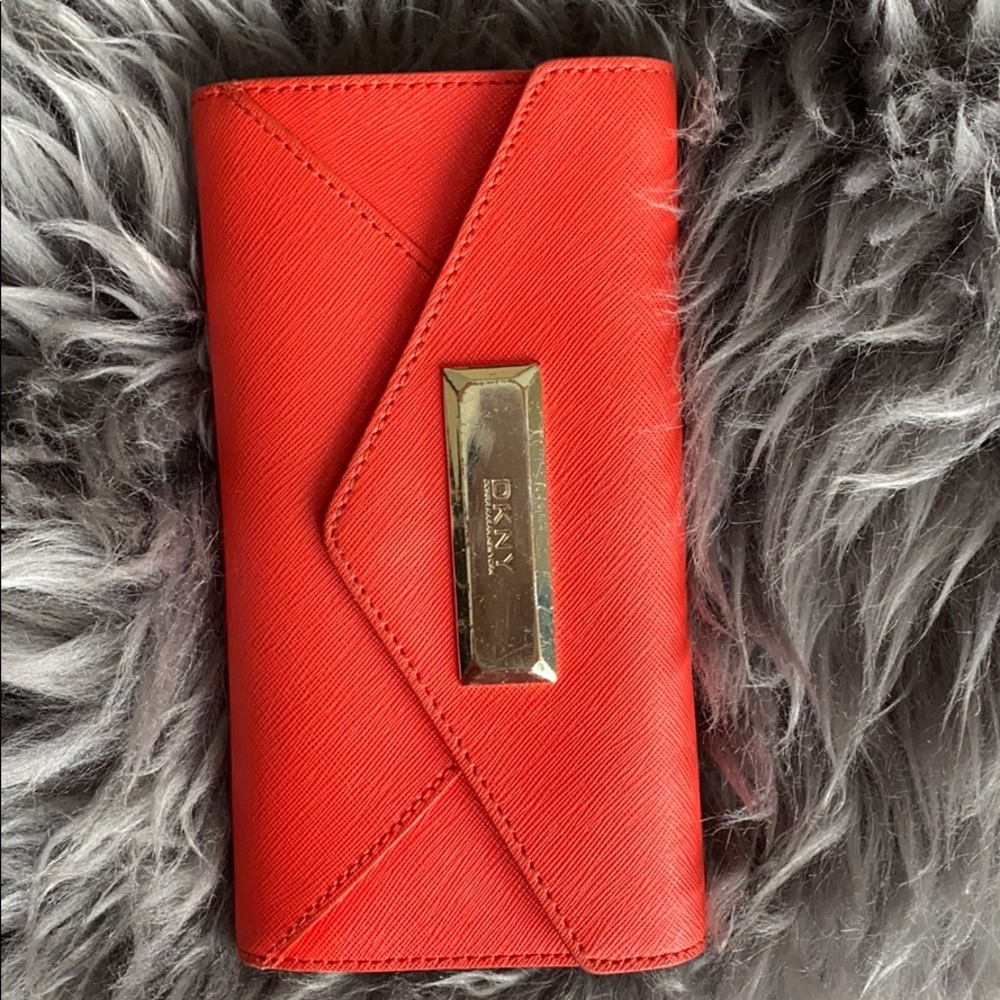 DKNY wallet